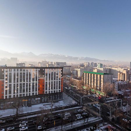 Квартира С Видом На Горы Almaty Eksteriør billede